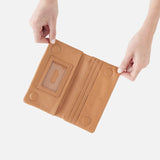 HOBO - 81110 - Lumen Continental Wallet - Sandstorm